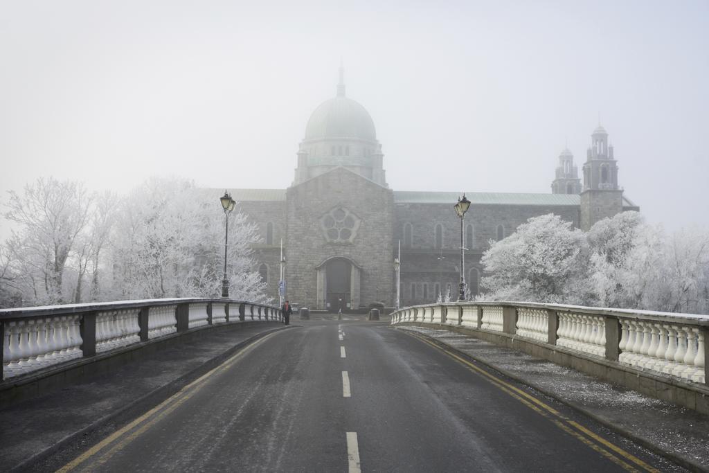 The Residence Hotel Galway Buitenkant foto